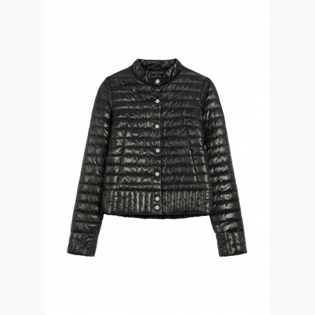 Czarna pikowana kurtka damska ze stójką KURDT-0441-99 W26